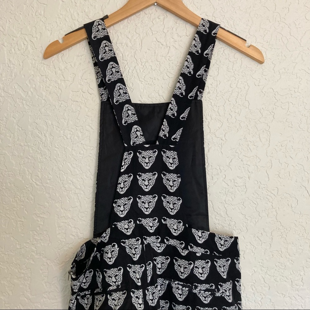 Lavish Alice black animal print art to wear overalls - Picture 11 of 13